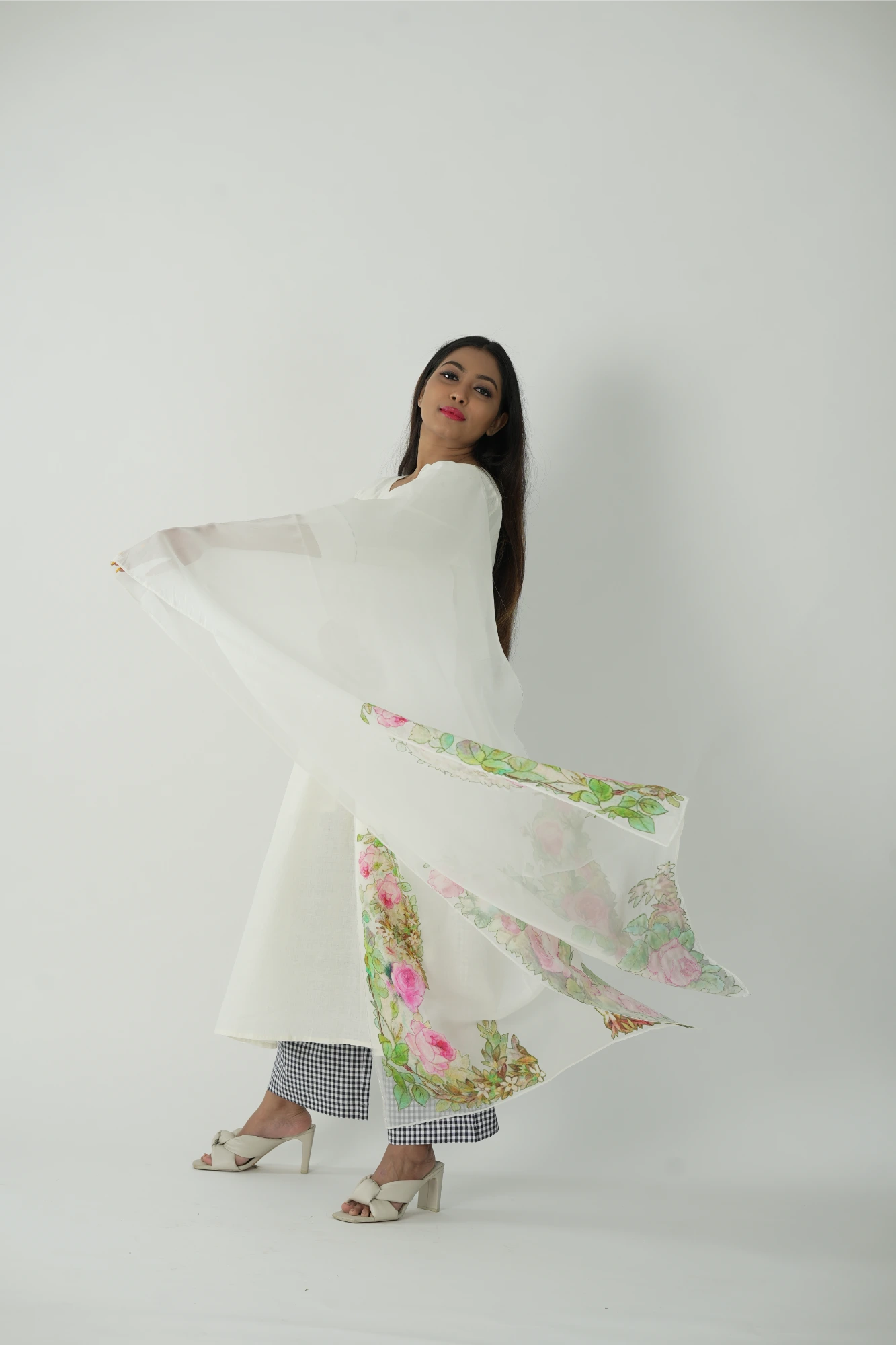 swan white kurta set with dupatta