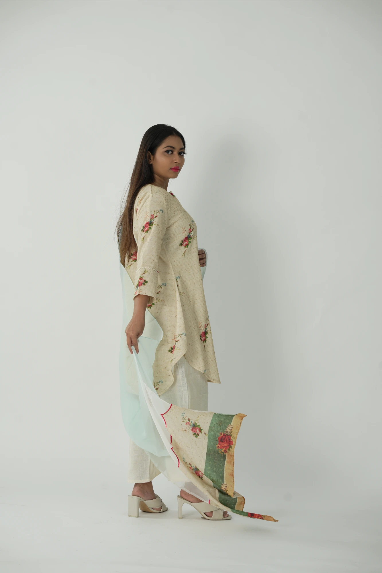 paper floral kurta set with dupatta.