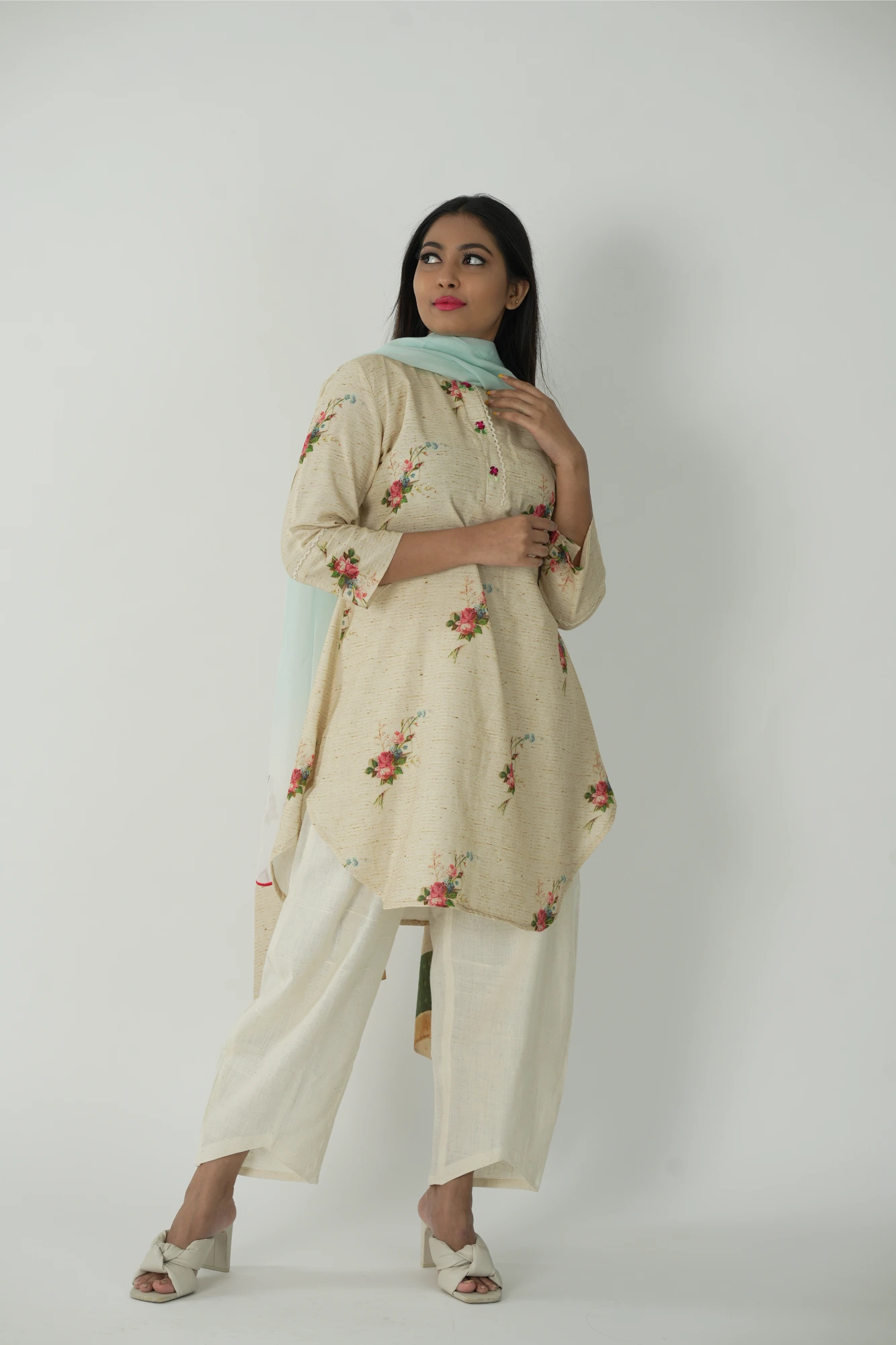 paper floral kurta set with dupatta.