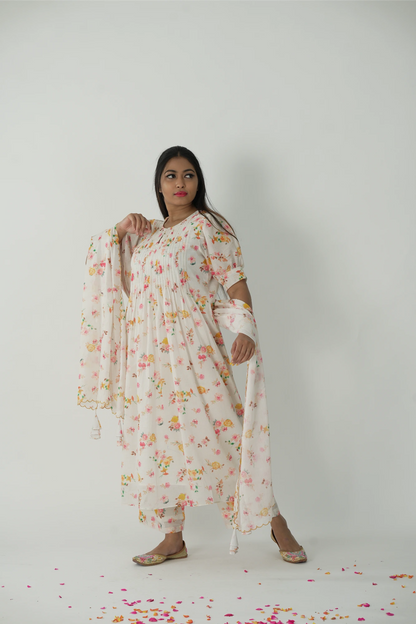 Dreamy bloom kurta set with dupatta.