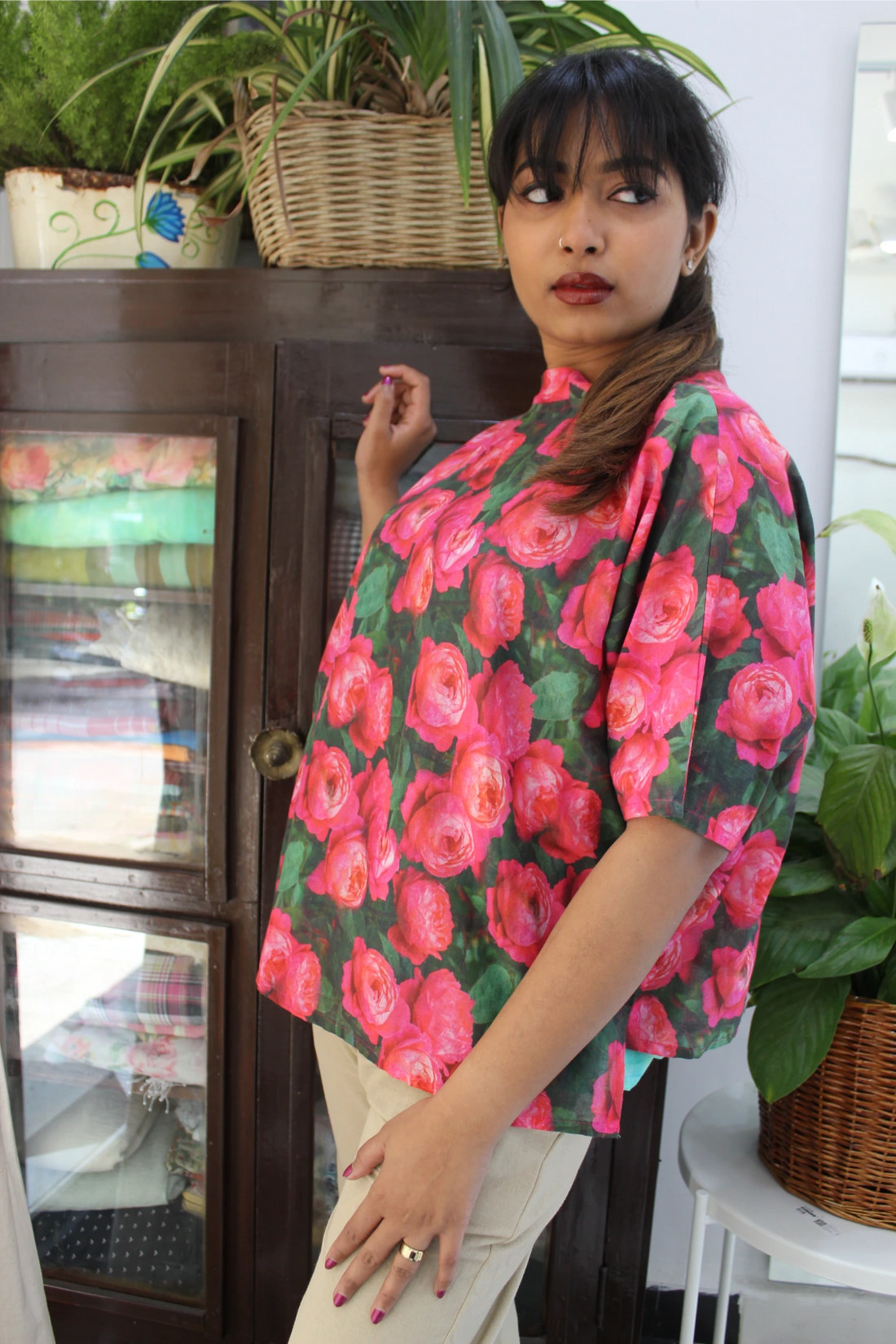 Roses print short top