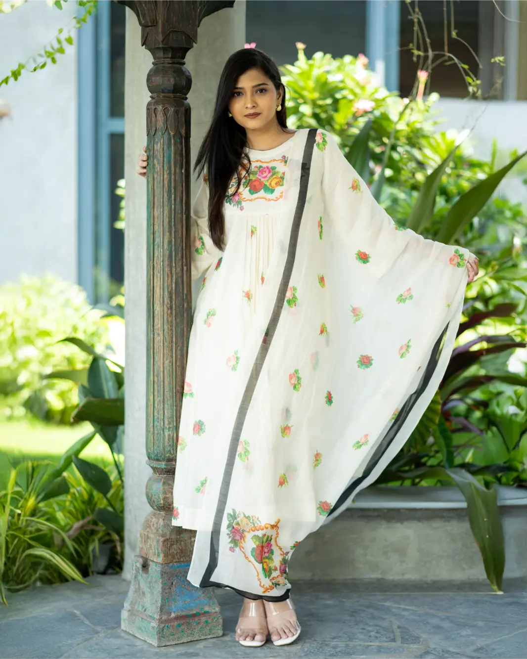 Ivory Blossom Kurta Set With Dupatta